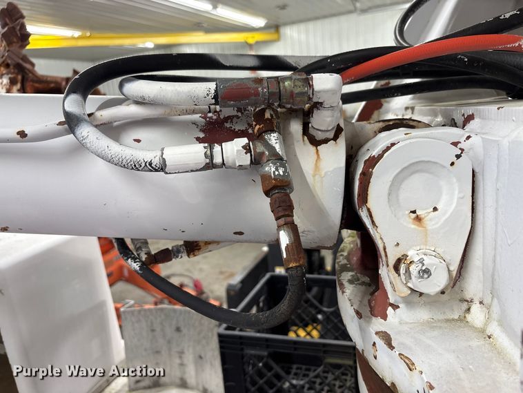 image for item FK1128 2005 GMC C8500 digger derrick truck