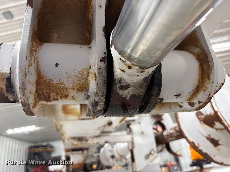 image for item FK1128 2005 GMC C8500 digger derrick truck