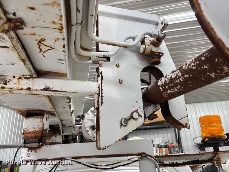 image for item FK1128 2005 GMC C8500 digger derrick truck