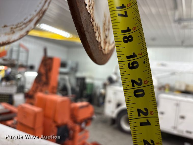 image for item FK1128 2005 GMC C8500 digger derrick truck