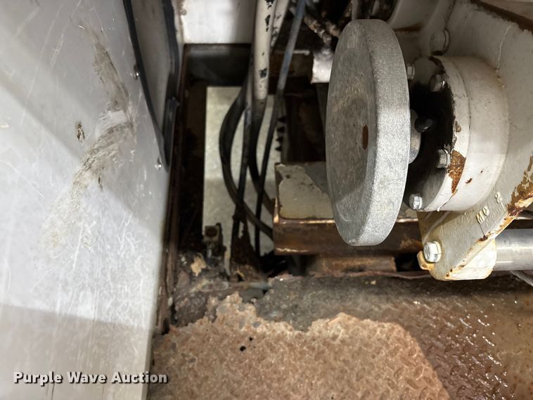 image for item FK1128 2005 GMC C8500 digger derrick truck