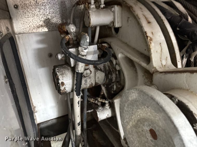 image for item FK1128 2005 GMC C8500 digger derrick truck