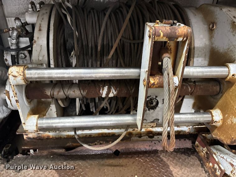 image for item FK1128 2005 GMC C8500 digger derrick truck