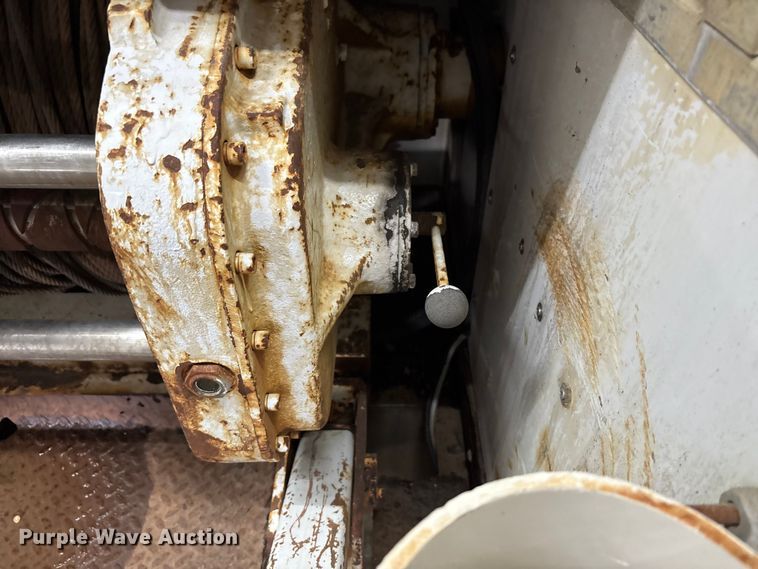 image for item FK1128 2005 GMC C8500 digger derrick truck