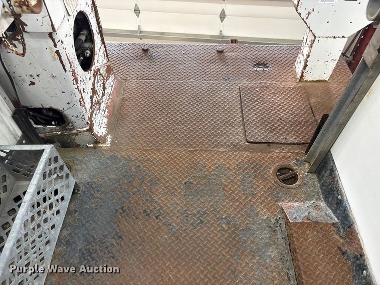 image for item FK1128 2005 GMC C8500 digger derrick truck