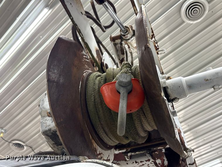 image for item FK1128 2005 GMC C8500 digger derrick truck