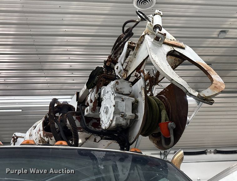 image for item FK1128 2005 GMC C8500 digger derrick truck