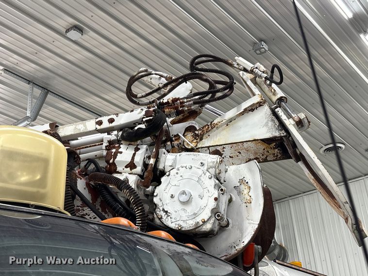 image for item FK1128 2005 GMC C8500 digger derrick truck