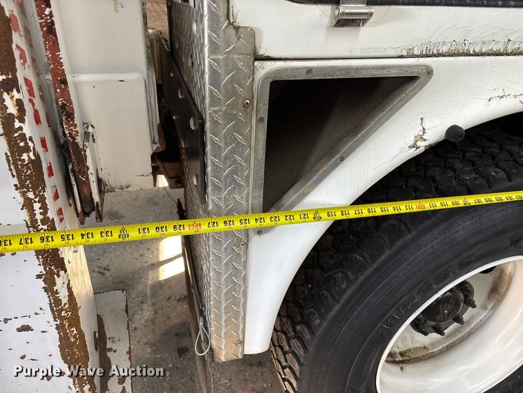 image for item FK1128 2005 GMC C8500 digger derrick truck