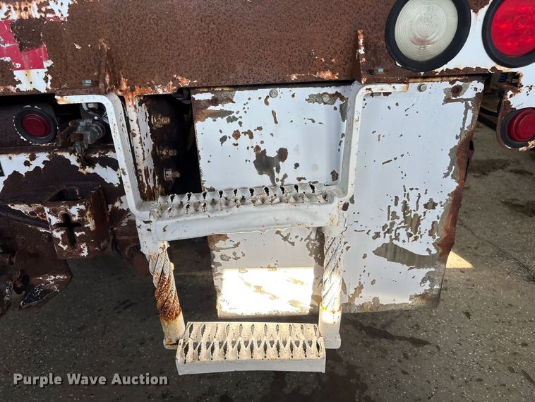 image for item FK1128 2005 GMC C8500 digger derrick truck