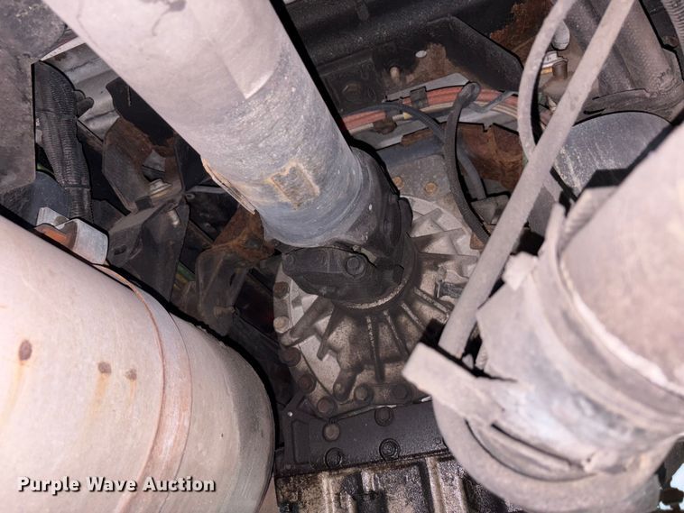 image for item FK1128 2005 GMC C8500 digger derrick truck