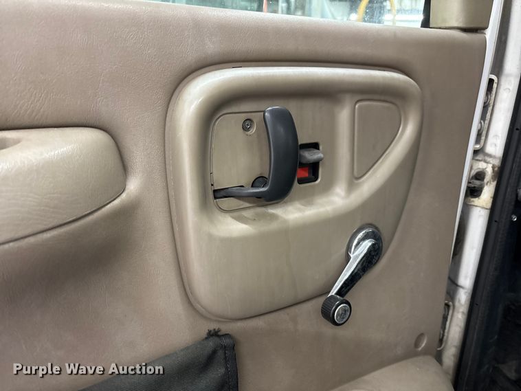 image for item FK1128 2005 GMC C8500 digger derrick truck