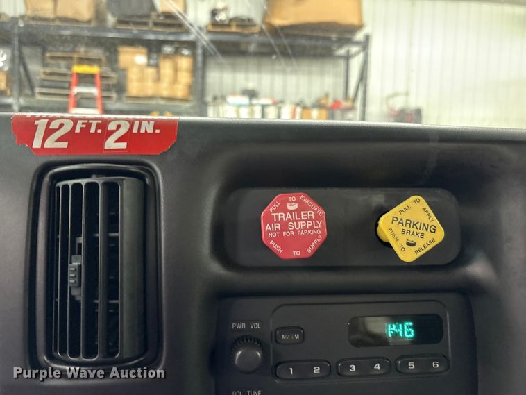 image for item FK1128 2005 GMC C8500 digger derrick truck