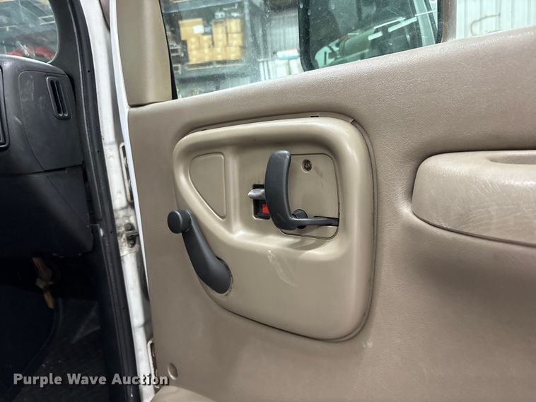 image for item FK1128 2005 GMC C8500 digger derrick truck