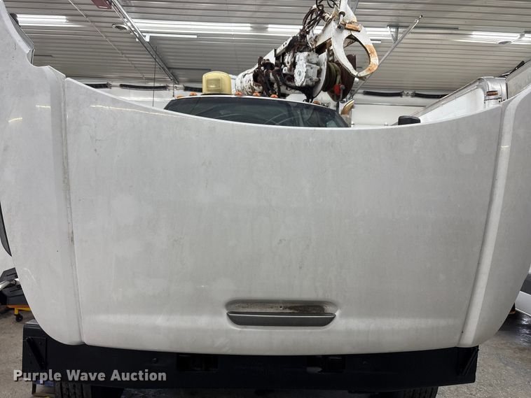 image for item FK1128 2005 GMC C8500 digger derrick truck