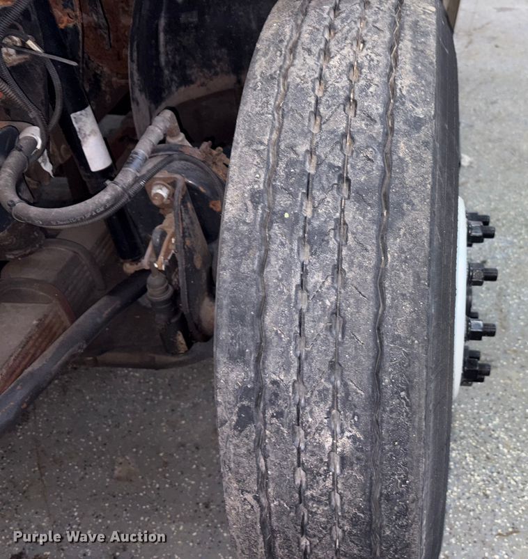 image for item FK1128 2005 GMC C8500 digger derrick truck