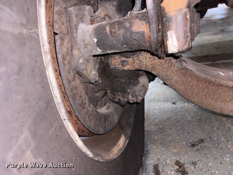 image for item FK1128 2005 GMC C8500 digger derrick truck