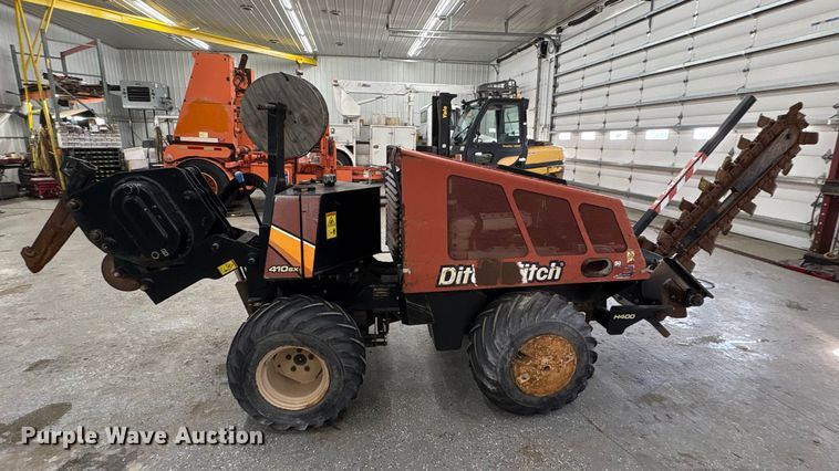 image for item FK1129 2015 Ditch Witch 410SX trencher