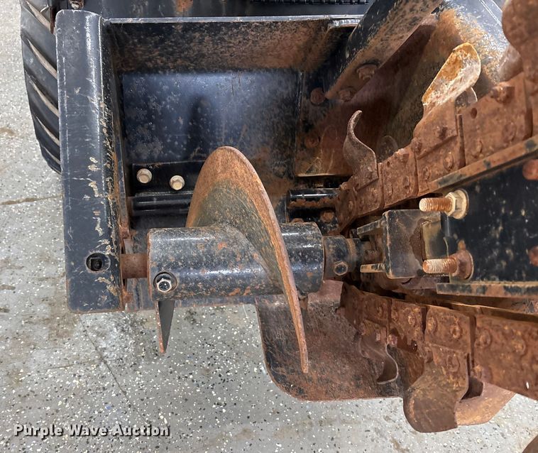 image for item FK1129 2015 Ditch Witch 410SX trencher