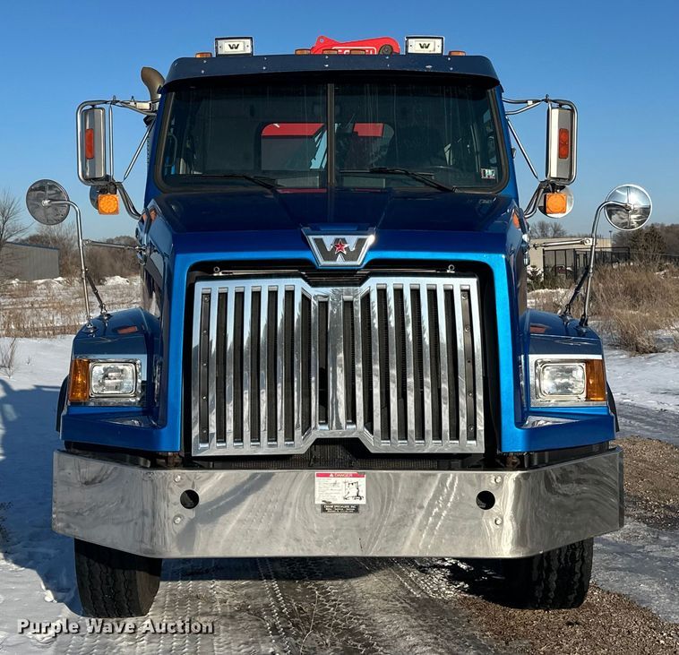 image for item FK1601 2018 Western Star 4700 crane truck