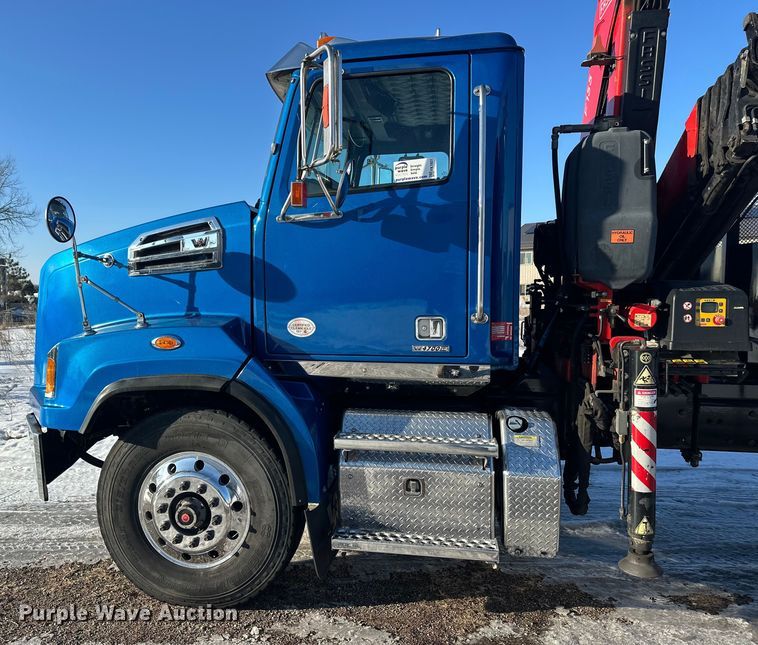 image for item FK1601 2018 Western Star 4700 crane truck