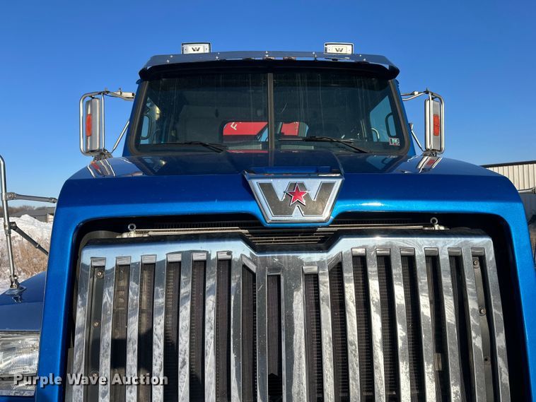 image for item FK1601 2018 Western Star 4700 crane truck