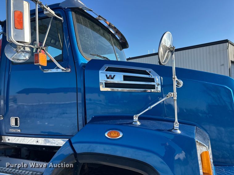 image for item FK1601 2018 Western Star 4700 crane truck