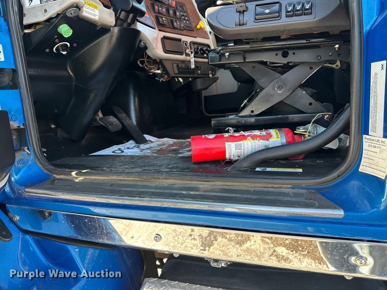 image for item FK1601 2018 Western Star 4700 crane truck