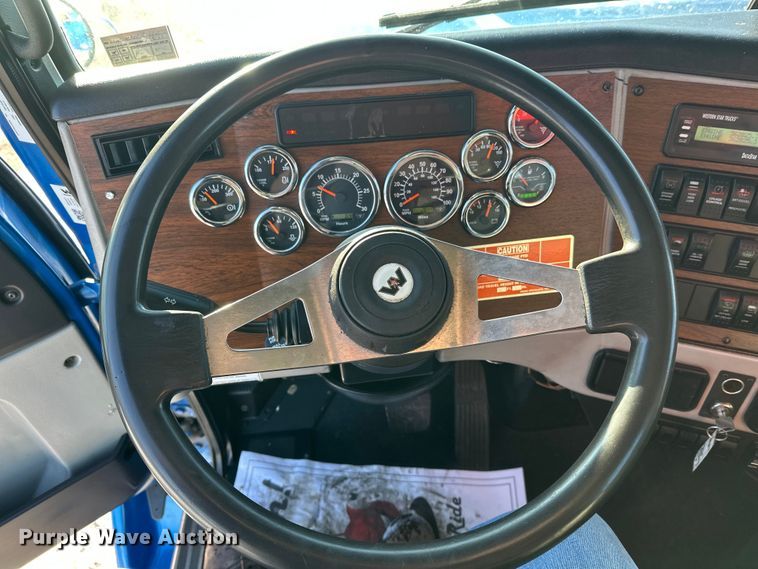 image for item FK1601 2018 Western Star 4700 crane truck