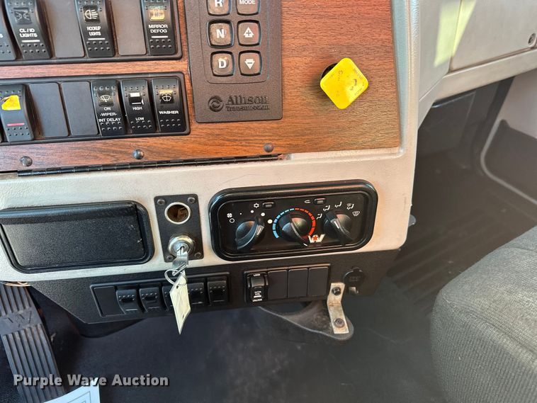 image for item FK1601 2018 Western Star 4700 crane truck