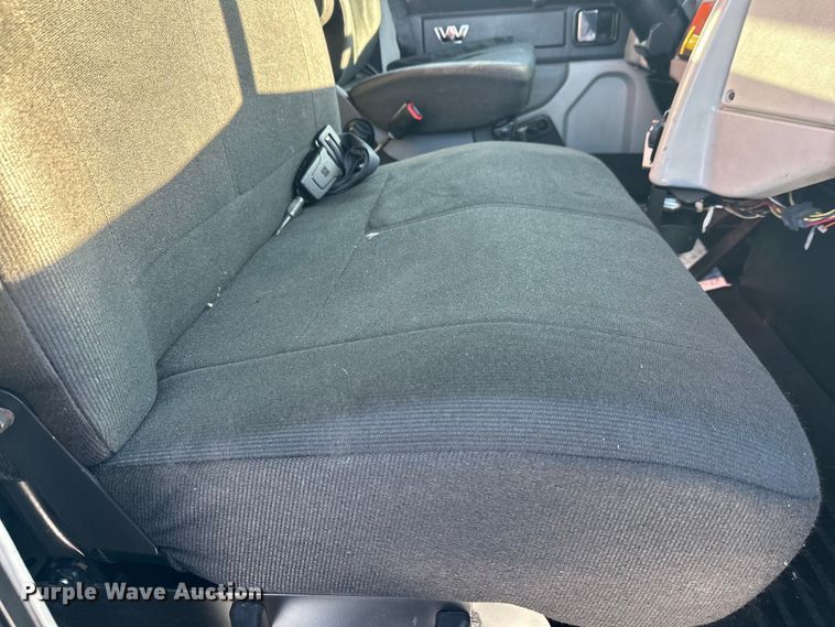 image for item FK1601 2018 Western Star 4700 crane truck