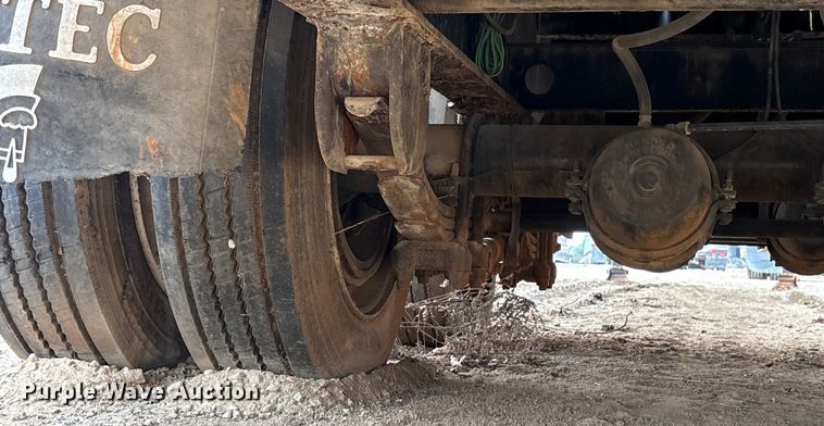 image for item FK2529 1986 Aztec drop deck equipment trailer