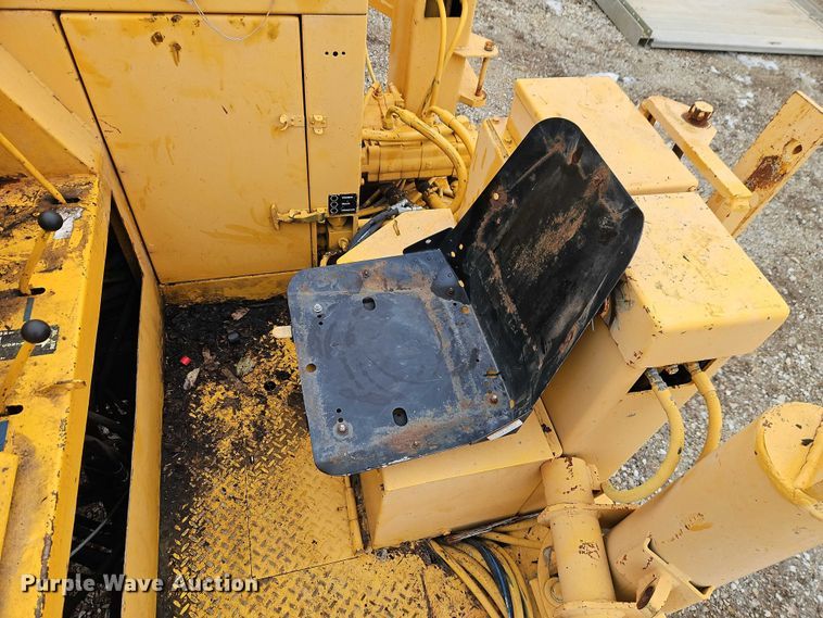 image for item FN5552 Gomaco GT6200 curb machine