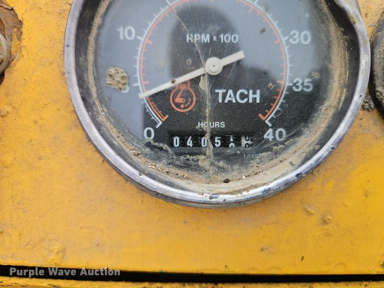 image for item FN5552 Gomaco GT6200 curb machine