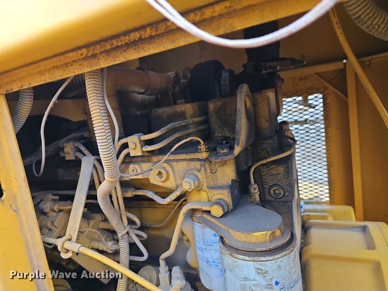 image for item FN5552 Gomaco GT6200 curb machine