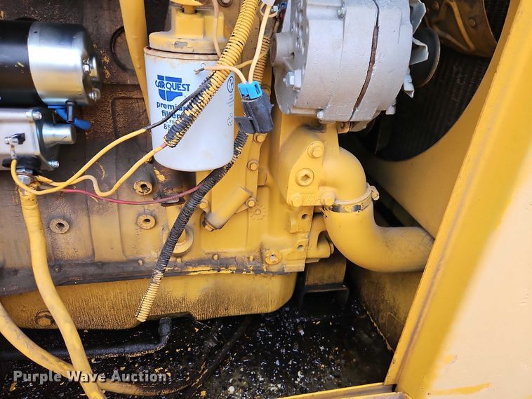 image for item FN5552 Gomaco GT6200 curb machine