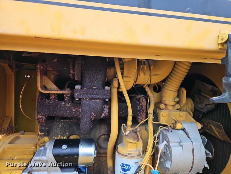 image for item FN5552 Gomaco GT6200 curb machine