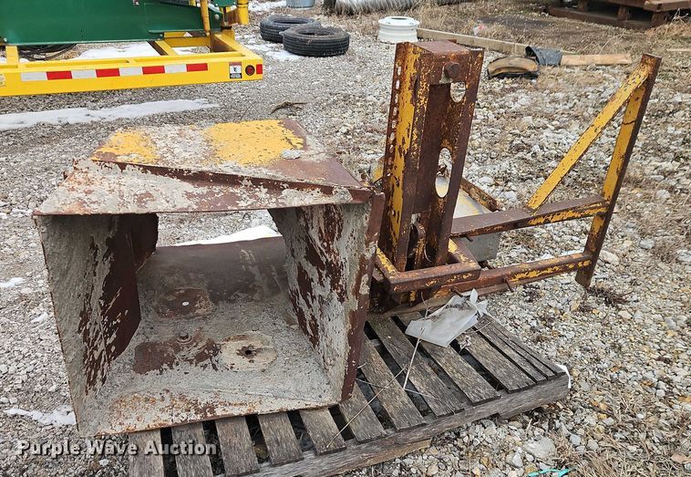 image for item FN5552 Gomaco GT6200 curb machine