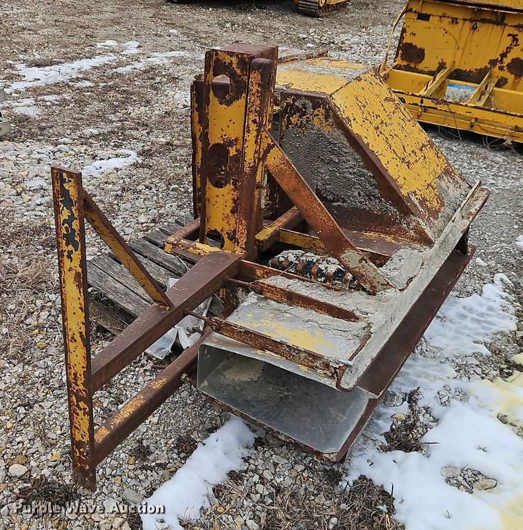 image for item FN5552 Gomaco GT6200 curb machine