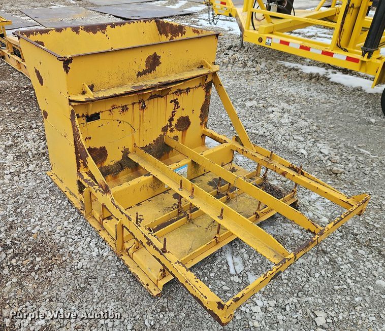 image for item FN5552 Gomaco GT6200 curb machine