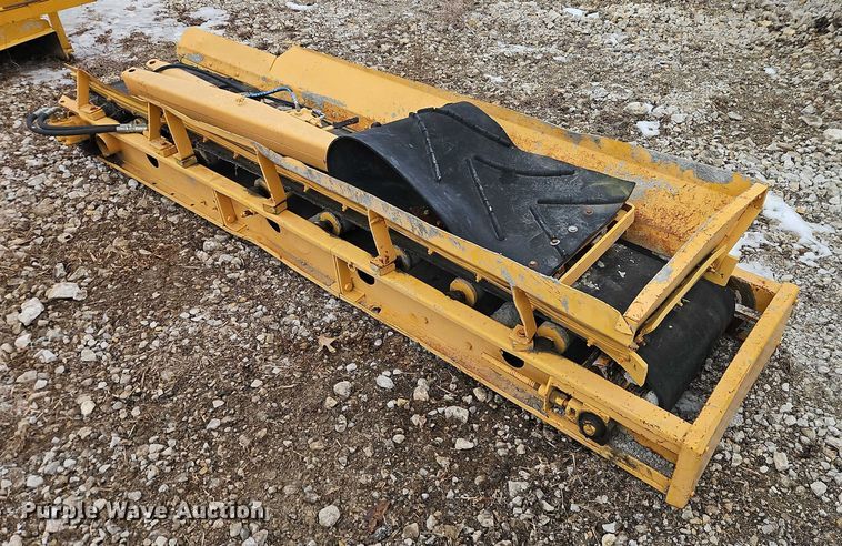 image for item FN5552 Gomaco GT6200 curb machine