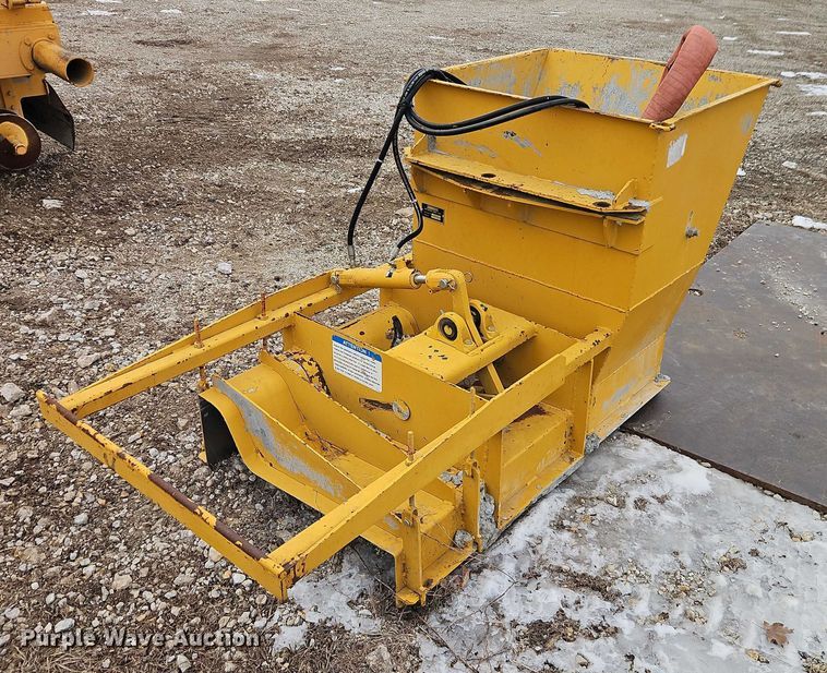 image for item FN5552 Gomaco GT6200 curb machine