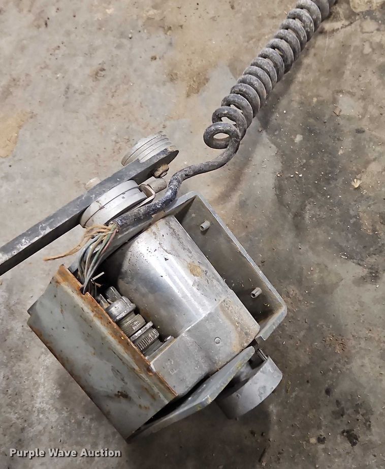 image for item FN5552 Gomaco GT6200 curb machine