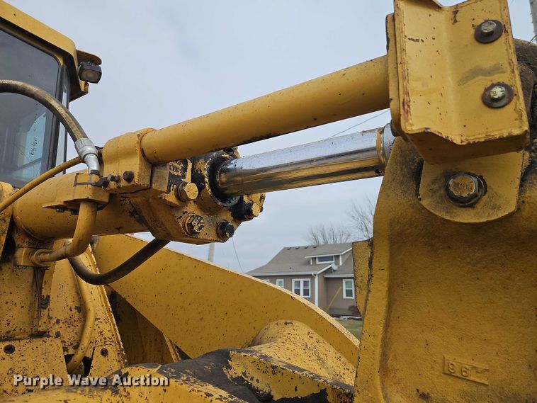 image for item FN5556 1992 Caterpillar 950F wheel loader