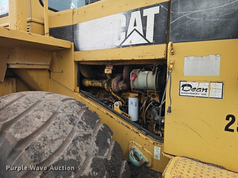 image for item FN5556 1992 Caterpillar 950F wheel loader