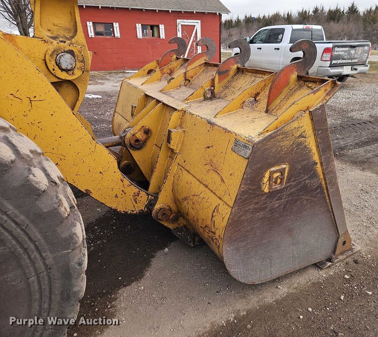 image for item FN5556 1992 Caterpillar 950F wheel loader