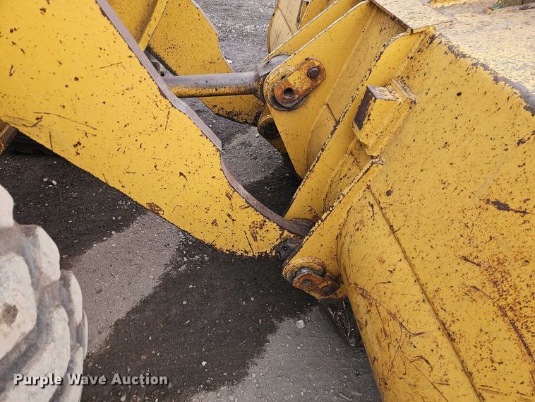 image for item FN5556 1992 Caterpillar 950F wheel loader