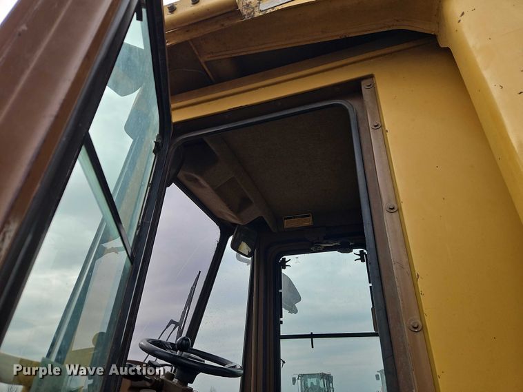 image for item FN5556 1992 Caterpillar 950F wheel loader