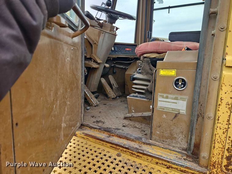 image for item FN5556 1992 Caterpillar 950F wheel loader