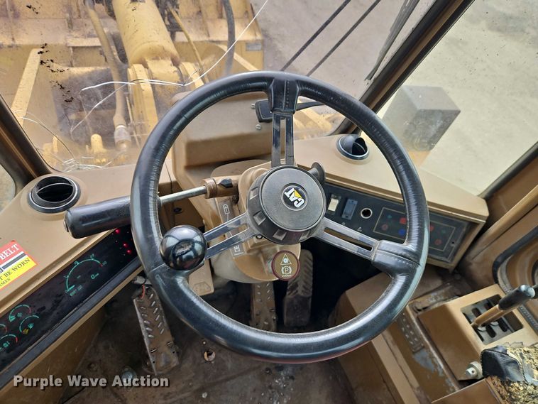 image for item FN5556 1992 Caterpillar 950F wheel loader